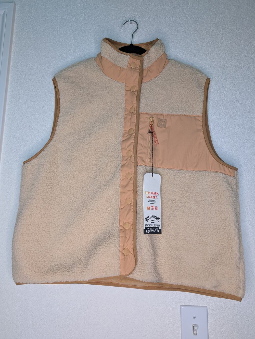 Billabong NWT Adventure Division Hike-Up Fleece Vest L Surf Beach Travel Sherpa
